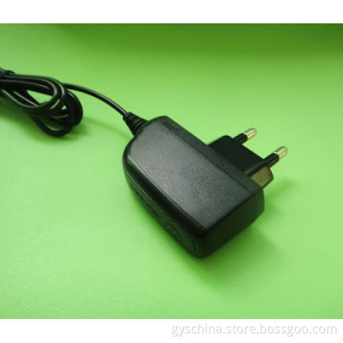 Travel Charger Adapter with 2.1A Output